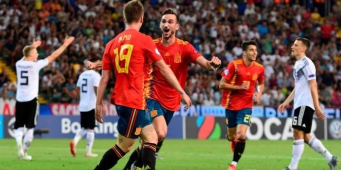 صورة منتخب إسبانيا يتوج بطلا لكأس أمم أوروبا للشباب