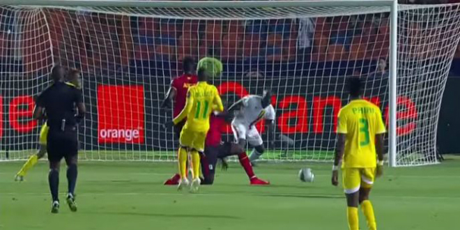 صورة التعادل يخيم على مباراة أوغندا وزيمبابوي- فيديو