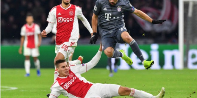 صورة زميل زياش السابق يرحب به في إشبيلية الإسبانية