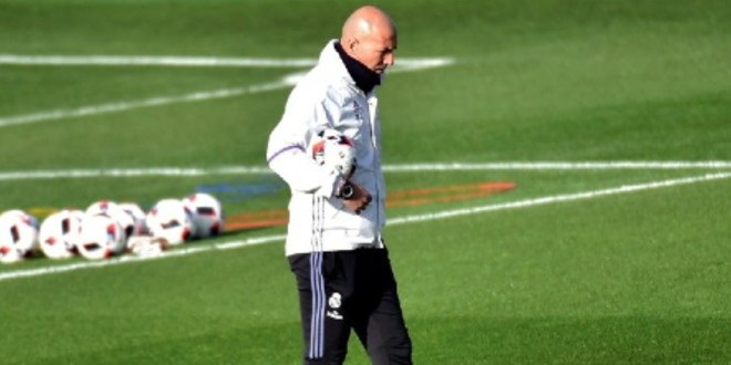 صورة جماهير ريال مدريد تختار المدرب الذي سيعوض زين الدين زيدان