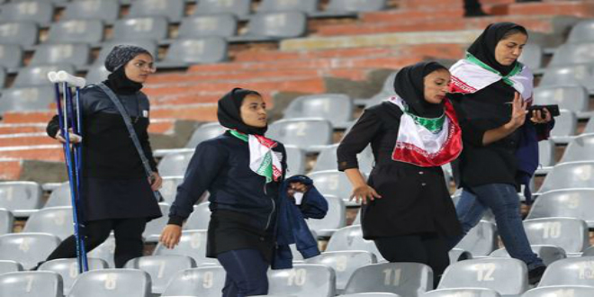 صورة إيرانية تنتحر بعد منعها من دخول ملعب لكرة القدم