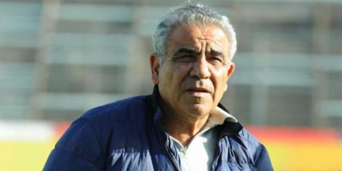 صورة المدرب التونسي فوزي البنزرتي يعارض صيام اللاعبين