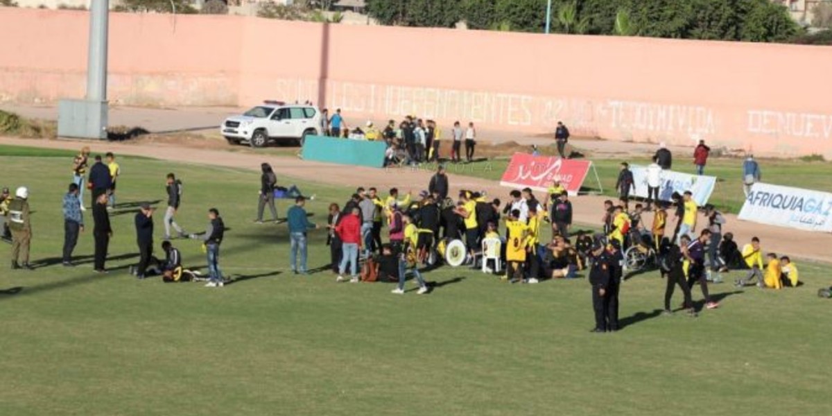 صورة أعمال شغب وفوضى في مباراة أولمبيك الدشيرة والمغرب الفاسي