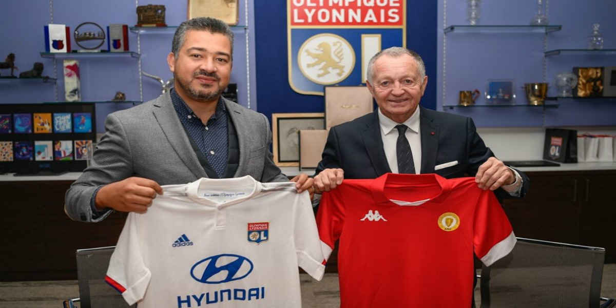 صورة اتفاقية شراكة بين أولمبيك ليون وأكاديمية محمد السادس لكرة القدم
