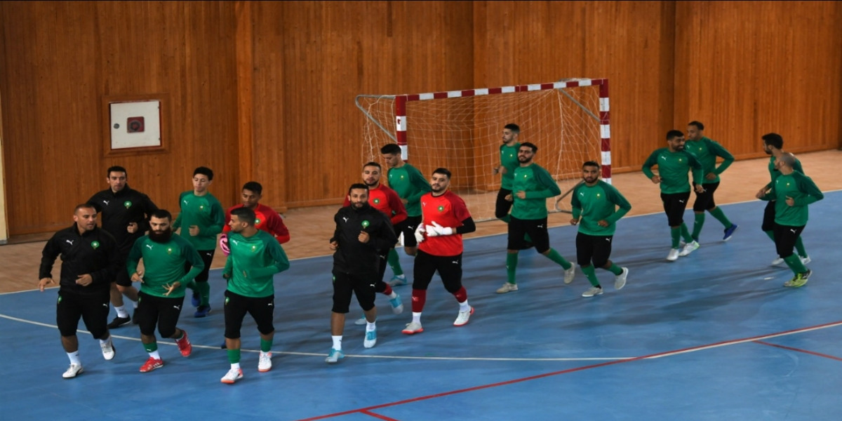 صورة المنتخب المغربي داخل القاعة ينتصر بثلاثية على نظيره الليبي