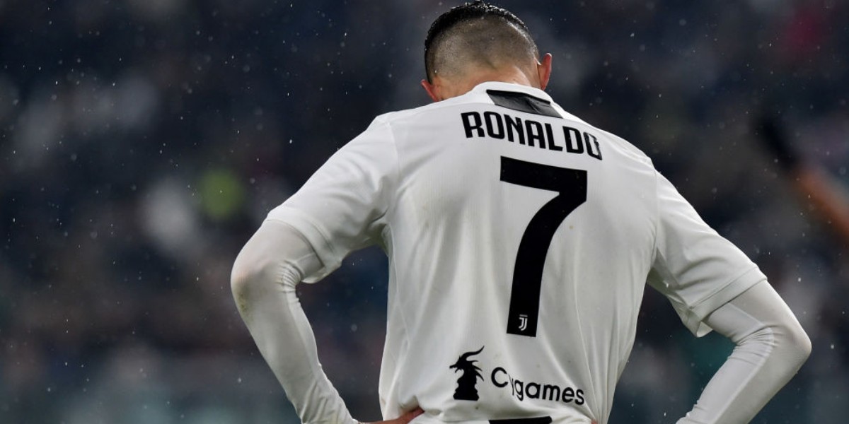 صورة هل ينتقل رونالدو إلى برشلونة ؟
