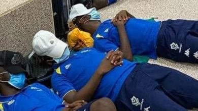 صورة قبل ساعات قليلة من مواجهة غامبيا.. المنتخب الغابوني عالق في المطار