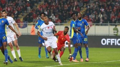 صورة الوداد البيضاوي ينهي الشوط الأول مع بيترو بدون أهداف مع ضياع ضربة جزاء -فيديو