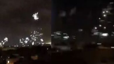 صورة الألعاب النارية تزين سماء البيضاء في احتفالية “إيغلز” بالذكرى الـ15 لوجوده- فيديو