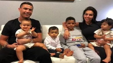 صورة عائلة رونالدو تكشف مستجدات بخصوص الرضيعة  -صور