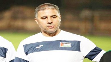 صورة مدرب منتخب فلسطين يعترف بأفضلية الأسود ويبدي تفاؤله بالانتصار