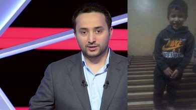 صورة مقدمة إنسانية من مهند الجالي في برنامج “هذا المساء” على ريان وصحافي مصري يجهش بالبكاء- فيديو