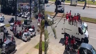 صورة أمواج بشرية حمراء تحج إلى مركب محمد الخامس لدعم الوداد أمام الأهلي- فيديو