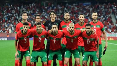 صورة “الفيفا” يشيد بمدافع المنتخب المغربي ويؤكد حضوره في “المونديال”