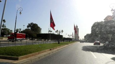 صورة استعدادات وتجمهر للمغاربة.. أجواء استثنائية في الرباط قبل ساعات من استقبال المنتخب المغربي- فيديو
