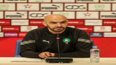 صورة مدرب المنتخب المغربي وليد الركراكي يشرح اختياراته في ندوة صحافية