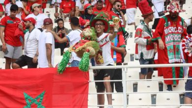 صورة مشجعون مغاربة في ملعب “لوران بوكو” قلقون من مواجهة جنوب إفريقيا- فيديو