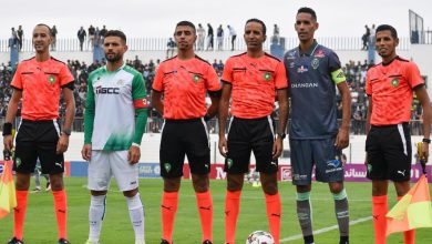 صورة توقيف حكم مباراة الرجاء والدفاع الجديدي إضافة إلى بشرى كربوبي ومساعد بالفيديو