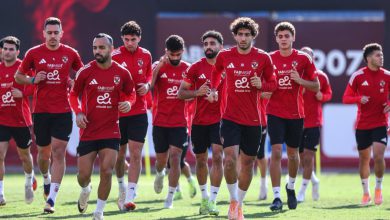 صورة مقابل استبعاد 9 لاعبين.. الثنائي المغربي يقود قائمة الأهلي القادمة إلى المغرب لمواجهة الجيش الملكي