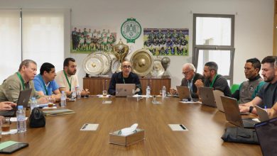 صورة الحالة الصحية للاعبين والتوقف الدولي المقبل.. جواد الزيات يقود اجتماعا للجنة الرياضية بالرجاء