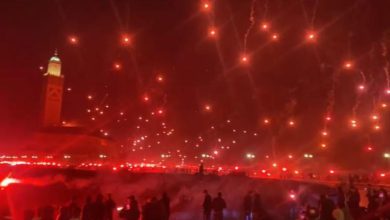 صورة البحر أصبح أحمرا.. الإعلام الأجنبي والعالمي ينبهر باحتفالات “وينرز” في كورنيش الدار البيضاء- صور