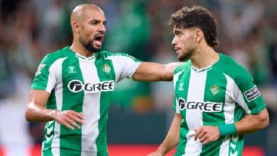 صورة مدرب ريال بيتيس يجد نفسه أمام تحد كبير لتعويض نجم مغربي