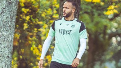 صورة قائد المنتخب المغربي مدربا لنانت الفرنسي