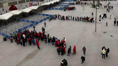 صورة “تفاديًا للممنوعات”.. تفتيش دقيق للجماهير يسبق افتتاح “الكان” بملعب مولاي عبد الله