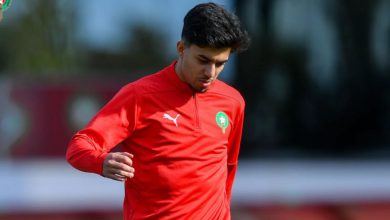 صورة إلياس أخوماش يقدم وعده للمغاربة