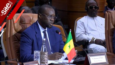 صورة رئيس وزراء السنغال يعلق على أزمة نهائي “الكان” وانزلاقات اتحادهم- فيديو