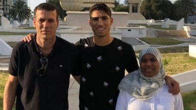 صورة والدا أشرف حكيمي.. قصة كفاح