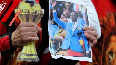 صورة المشجع الشهير بـ”باتريس لومومبا” يشكر المغاربة على رفع صوره في مباراة الأسود أمام الكاميرون