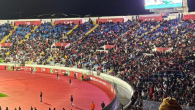 صورة إقبال مهم ومستمر من البيضاويين على مباراة تونس ومالي-صور