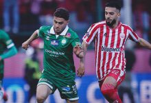 صورة النادي المكناسي يفوز على الرجاء في مباراة تألق فيها حارس مرمى “الكوديم”