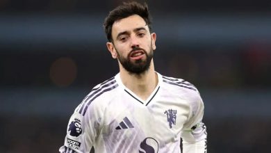 صورة فيرنانديز يحدد اللاعب الذي سيخلفه في مانشستر يونايتد