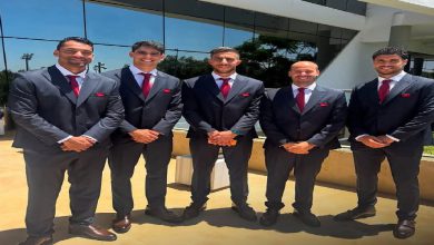 صورة بلباس موحد.. بعثة الأسود تشد الرحال صوب أمريكا للمشاركة في المونديال