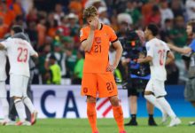 صورة بسبب مباراة المغرب.. دي يونغ يوجه انتقادات “لاذعة” لطبيب المنتخب الهولندي