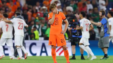 صورة بسبب مباراة المغرب.. دي يونغ يوجه انتقادات “لاذعة” لطبيب المنتخب الهولندي