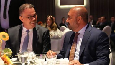 صورة فوزي لقجع يشكر منصف بلخياط على دعوته ويشيد بمشروع المغرب الفاسي ويهنئ النادي بالبطولة- فيديو