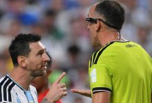صورة ميسي لحكم مباراة الأرجنتين وسويسرا: لا تقلل من احترامي