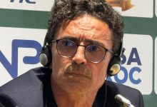 صورة المدير الرياضي للرجاء يكشف سبب الانفصال عن نصر الدين نابي وتعويضه بباكو خيميز